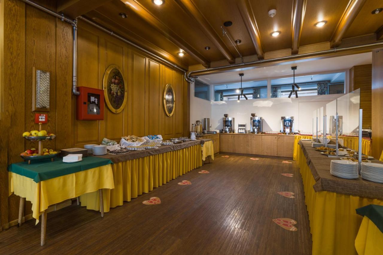 Hotel Villa Argentina Cortina dʼAmpezzo Extérieur photo