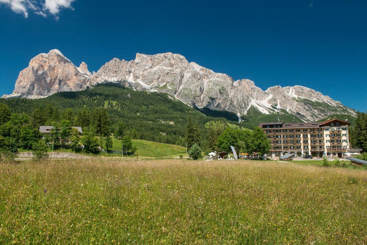 Hotel Villa Argentina Cortina dʼAmpezzo Extérieur photo
